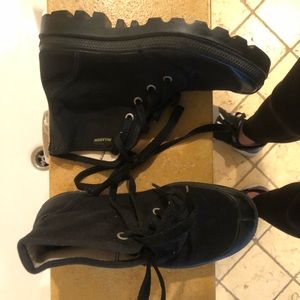 Almost brand new Boots